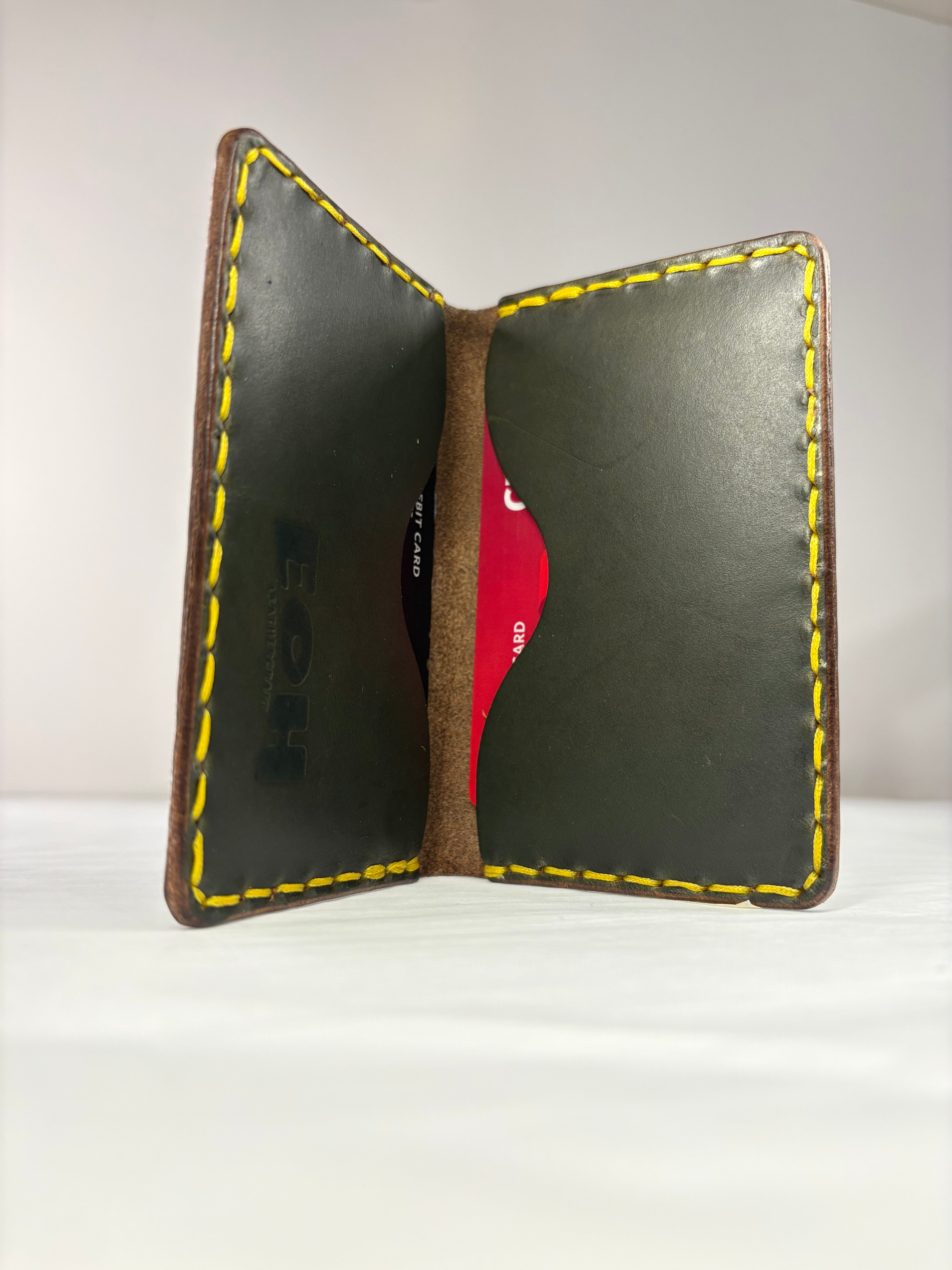 The Classic Standard cardholder