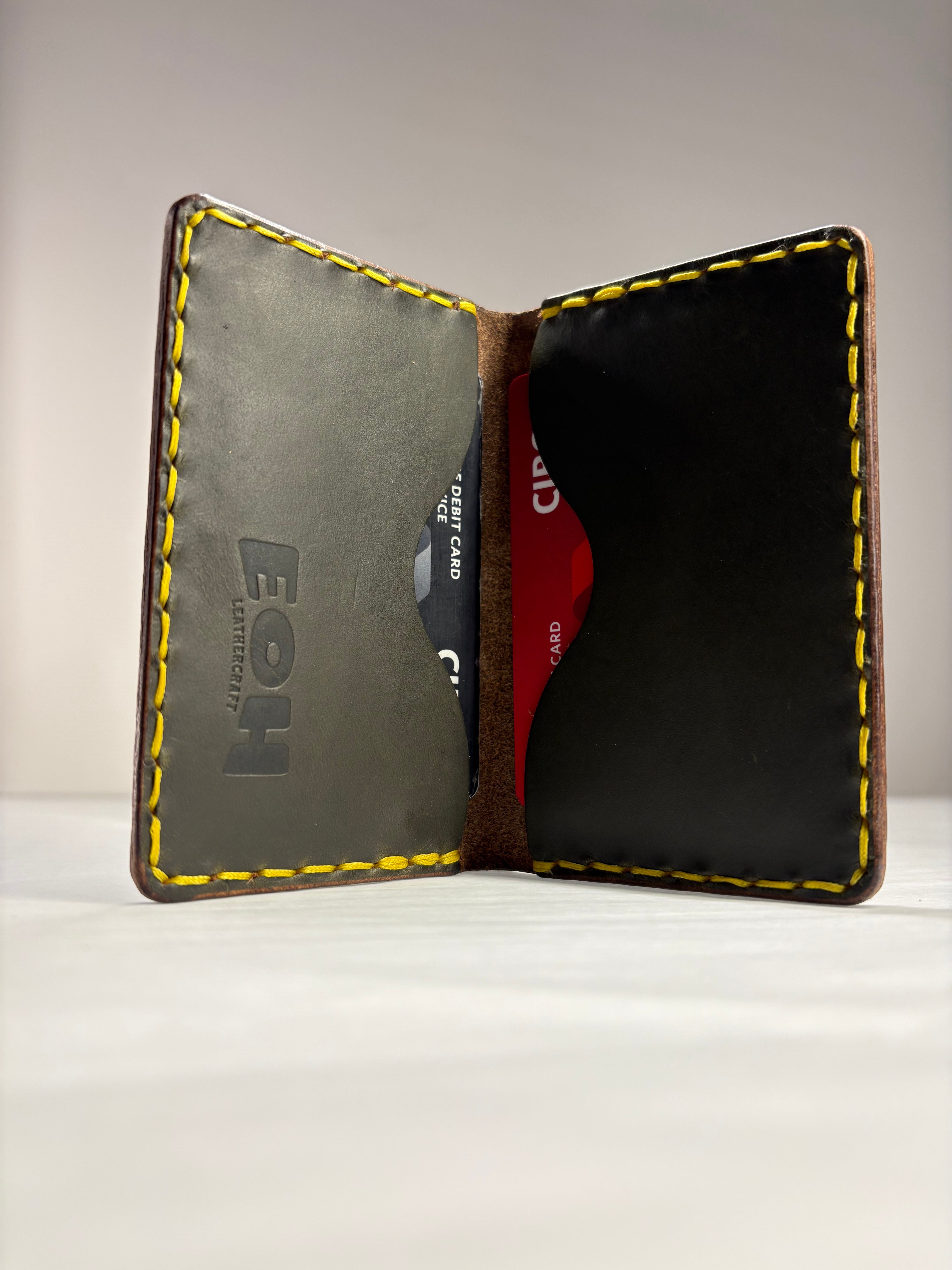 The Classic Standard cardholder