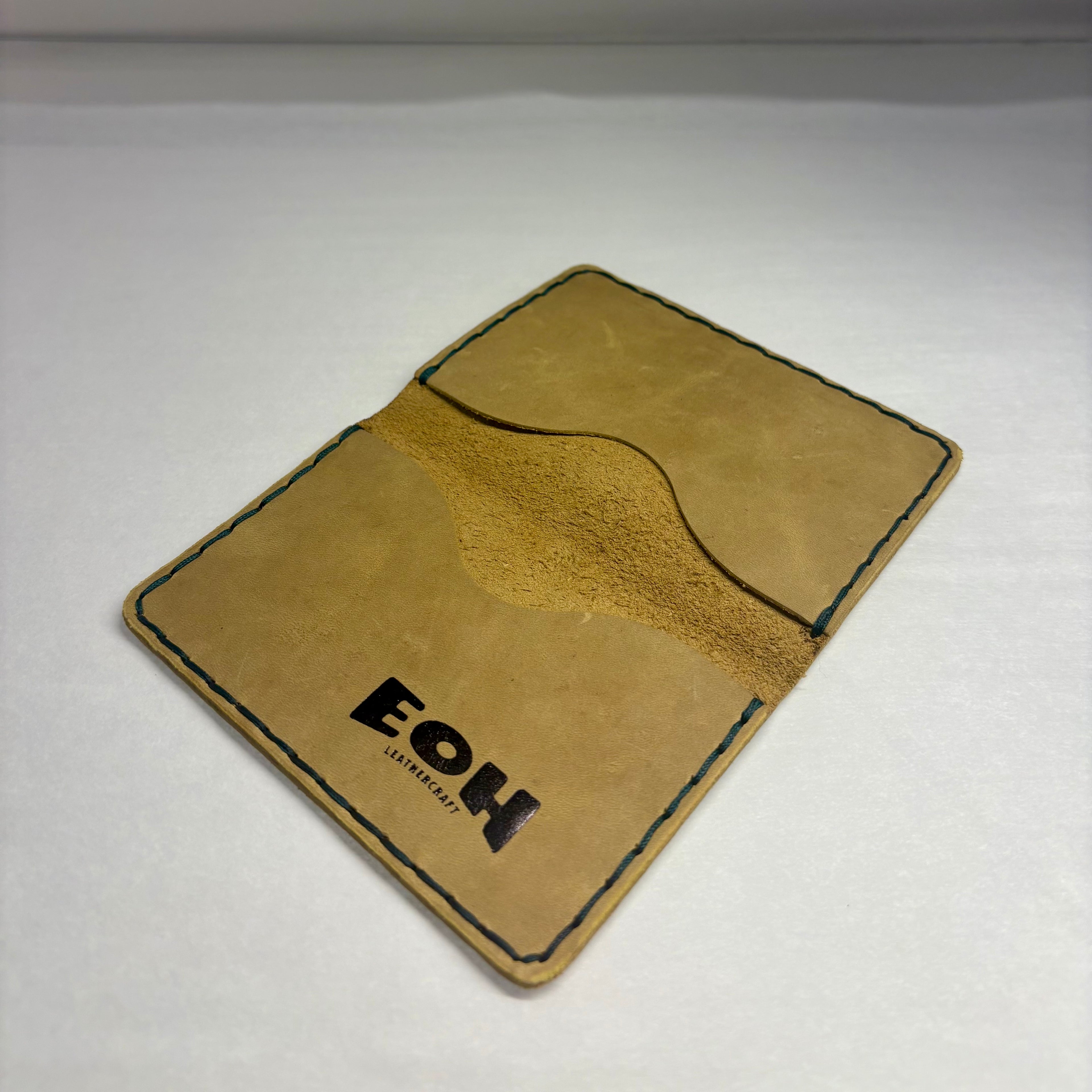 The Classic Standard cardholder