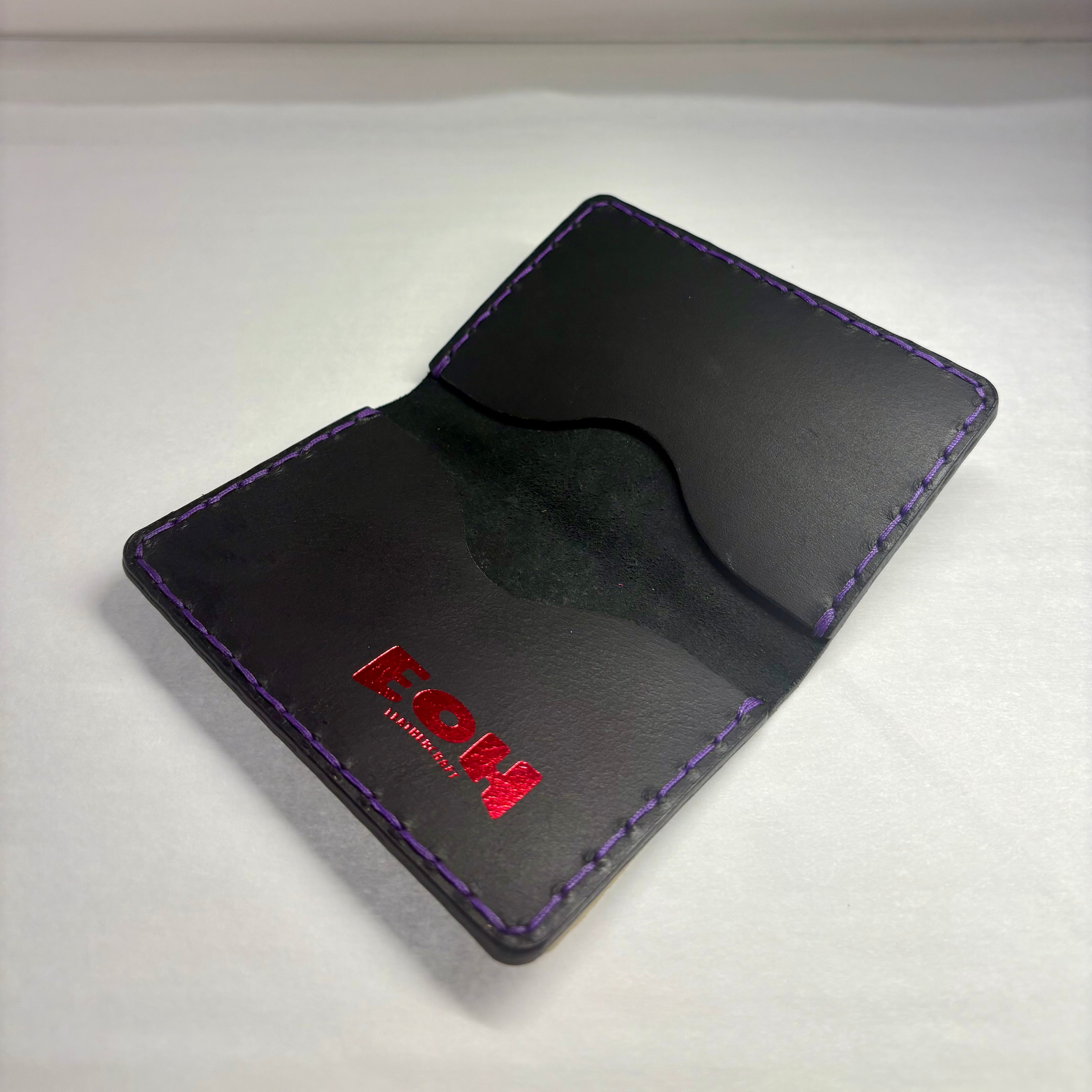 The Classic Standard cardholder