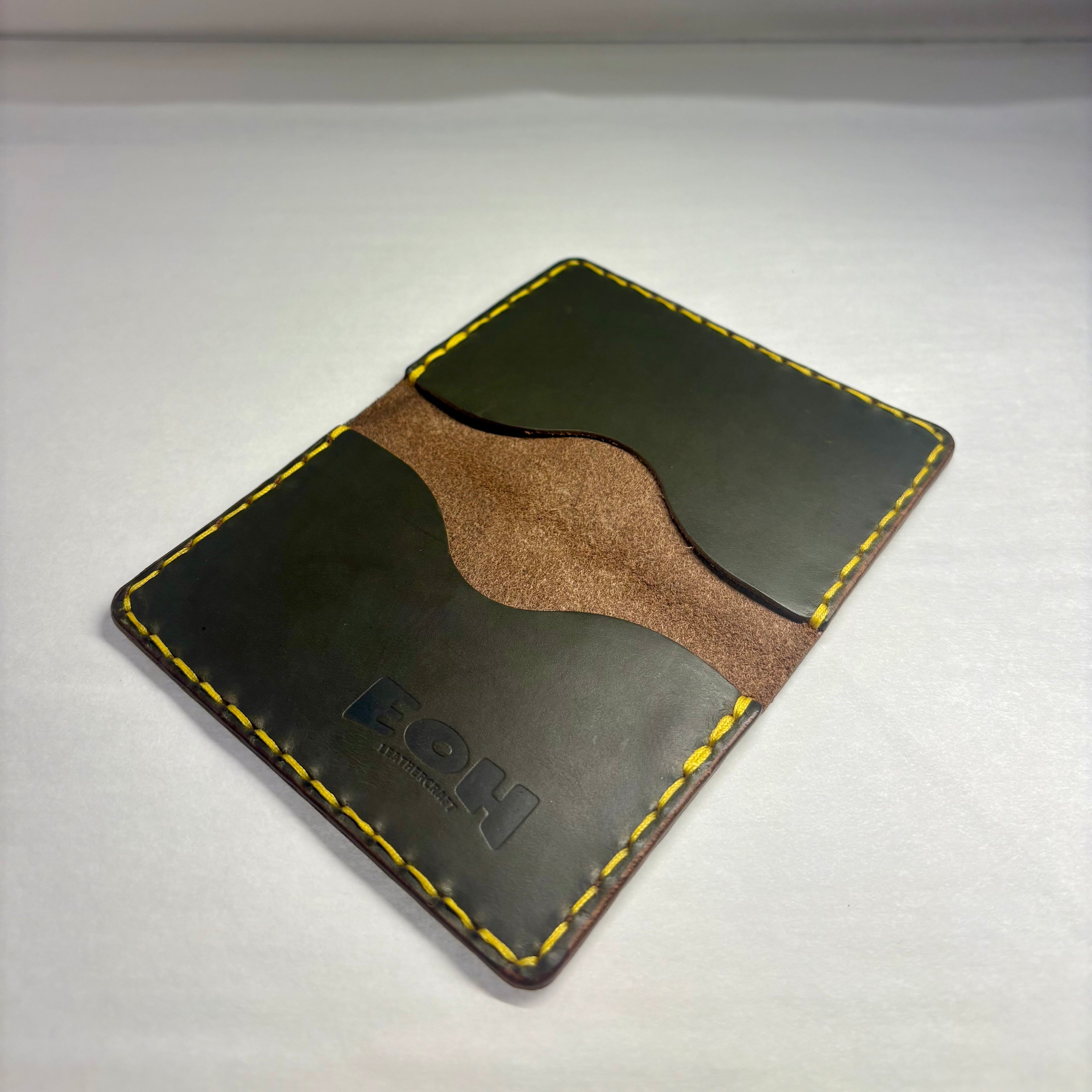 The Classic Standard cardholder