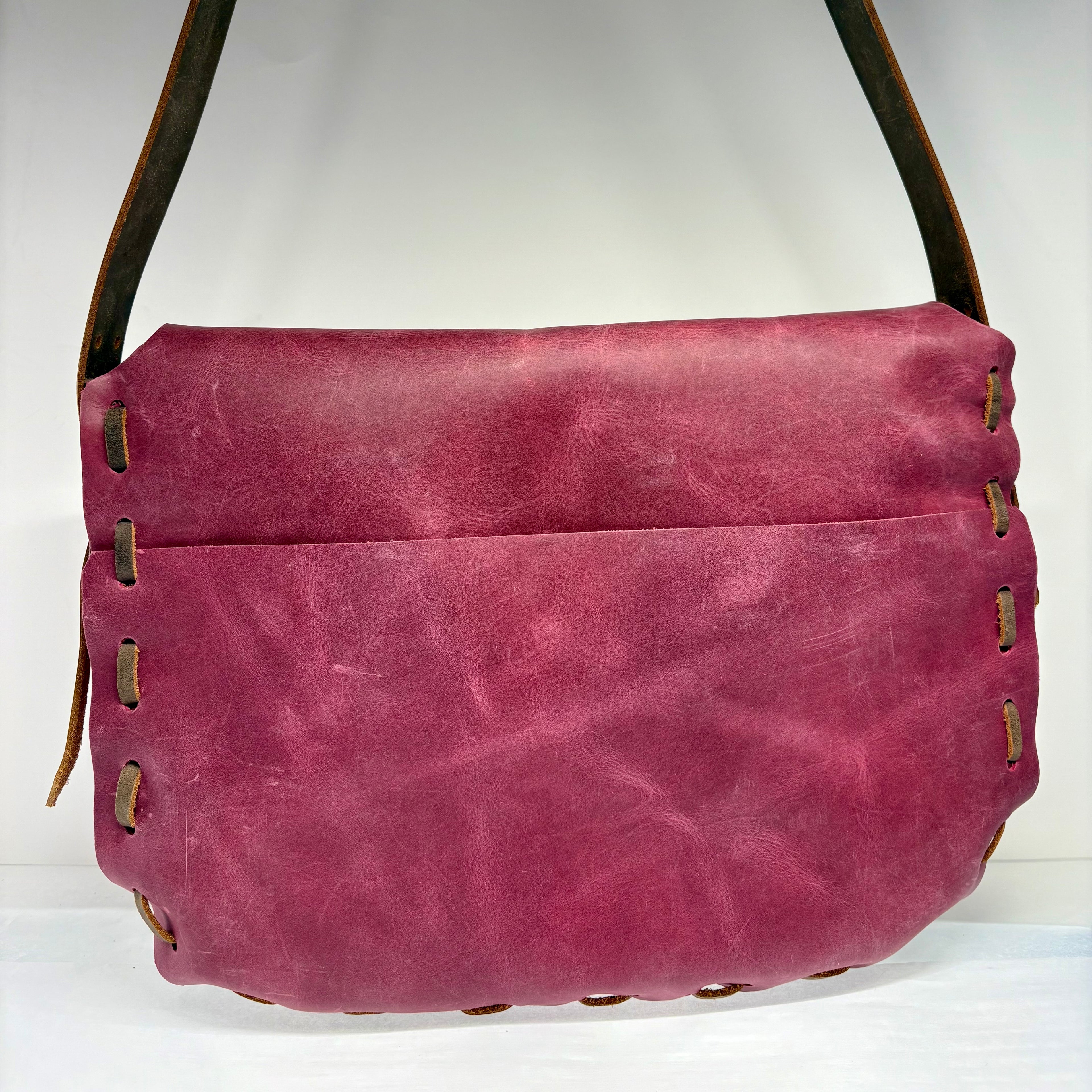 Lace Messenger