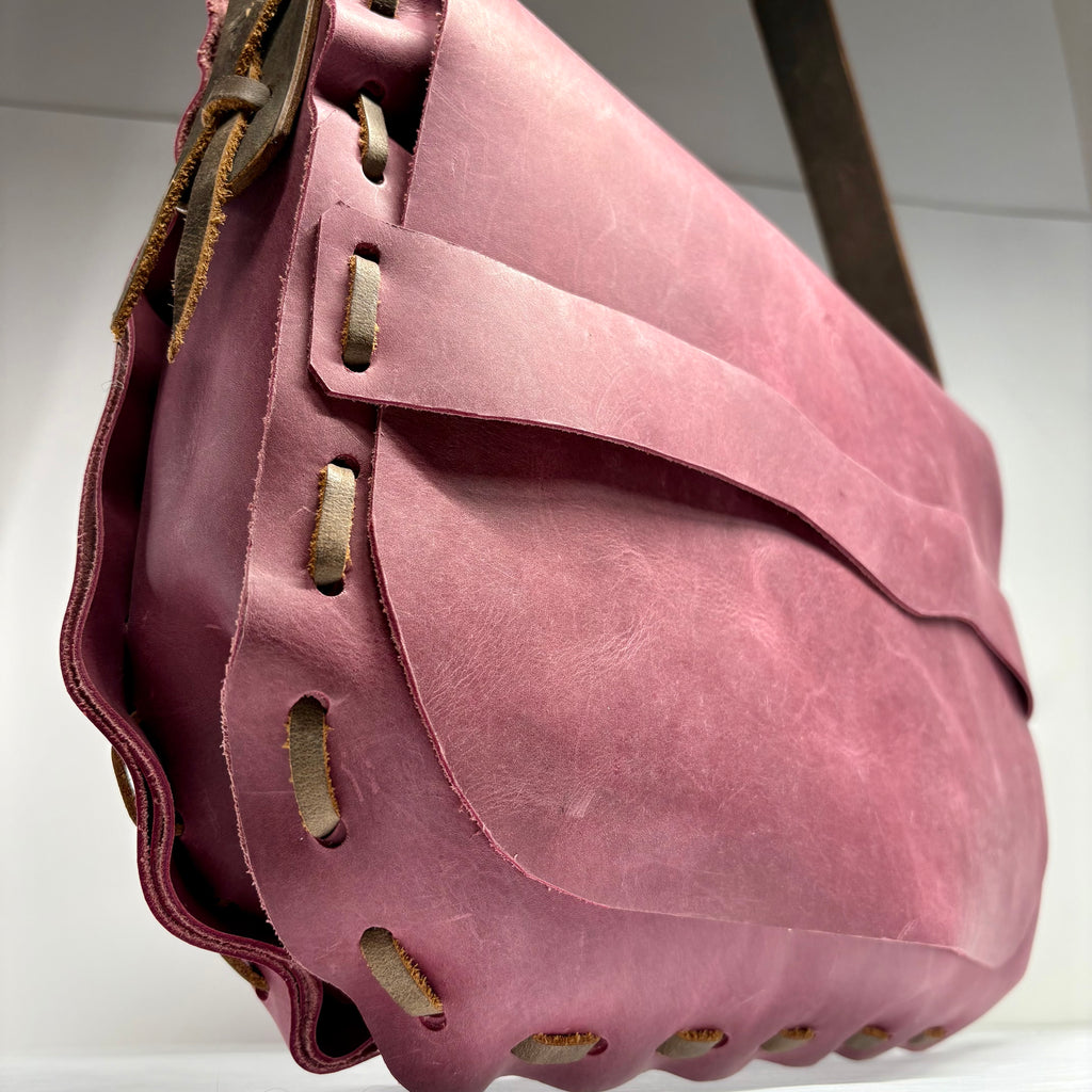 Lace Messenger