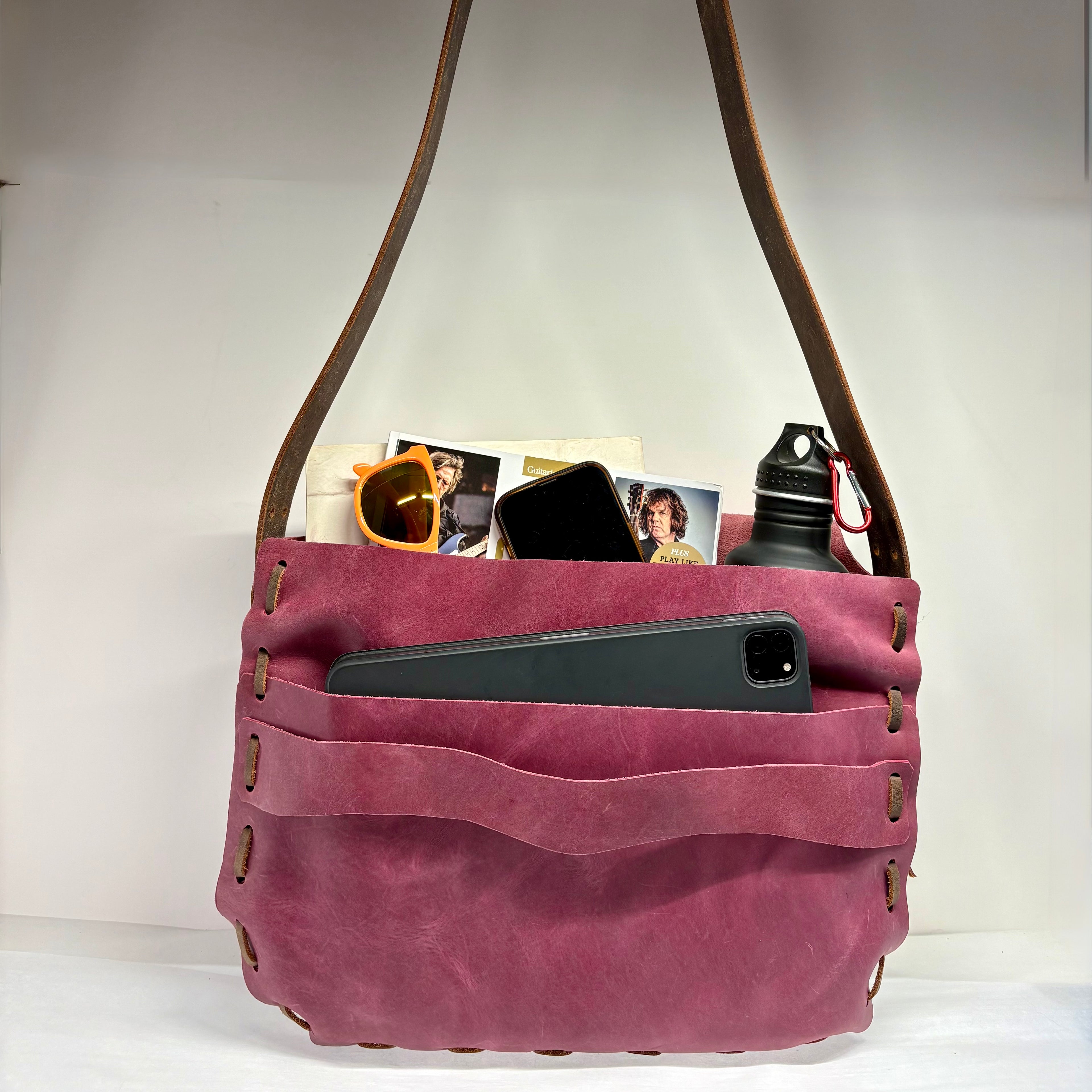 Lace Messenger