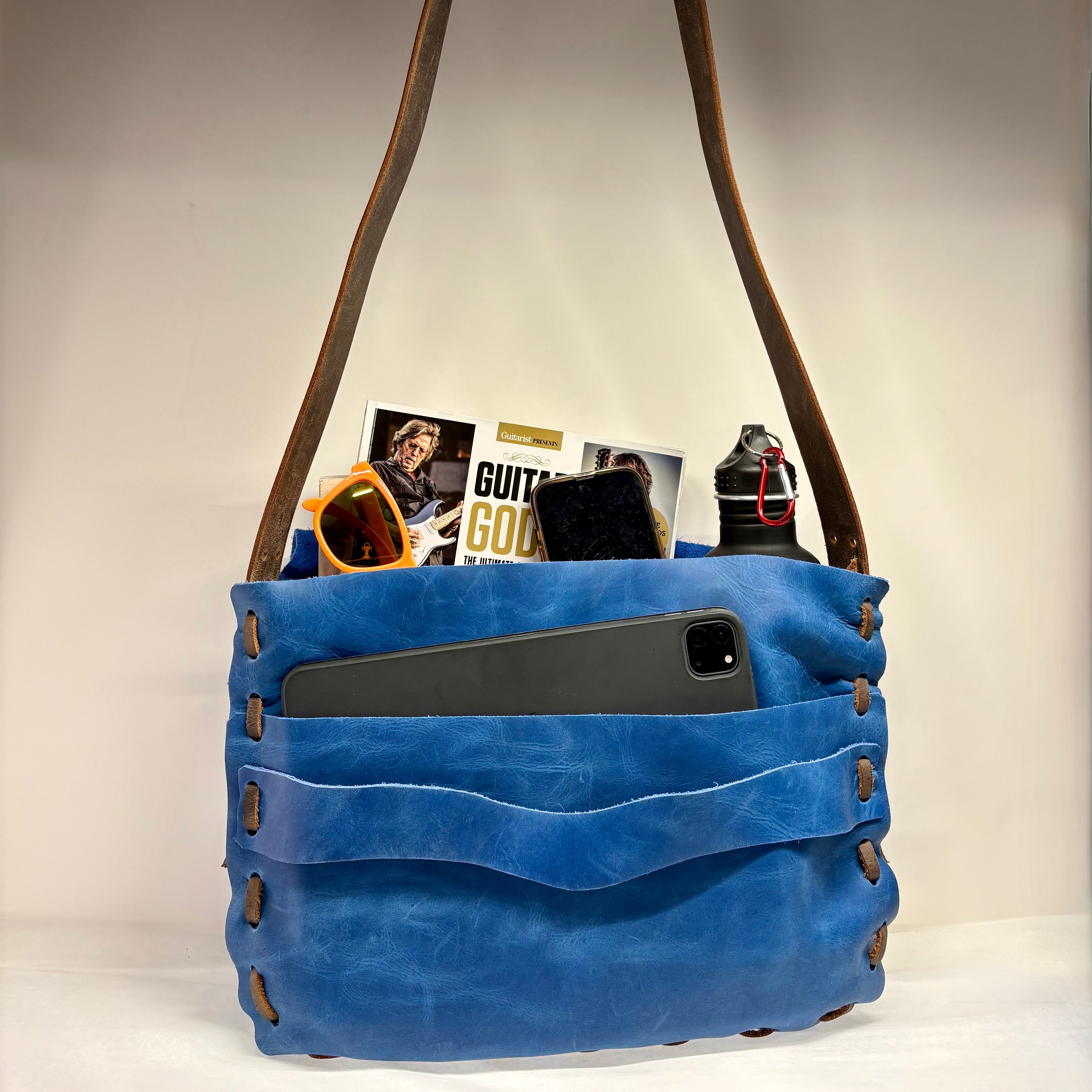 Lace Messenger